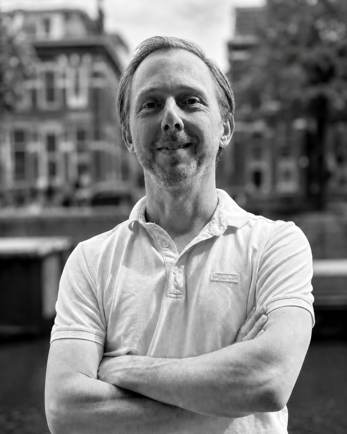Black-and-white portrait of Ivo Brand